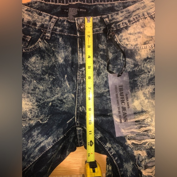 NWT! TRAFFIC JEANS WEAR Women’s Size 14W Highly Torn Ankle Jeans 10.5” Rise - Picture 8 of 8